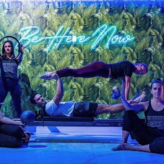 Be Here Now mint green light sign by CUSTOM NEON® @sensory.fitness