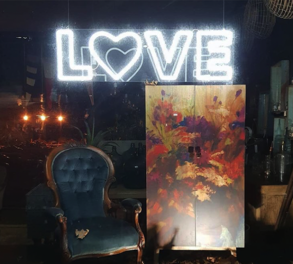 LOVE LED neon sign with a heart for the O - made by @customneon for duckfat.com.au