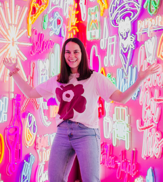 Kit Henseleit - Global Operations at Custom Neon®