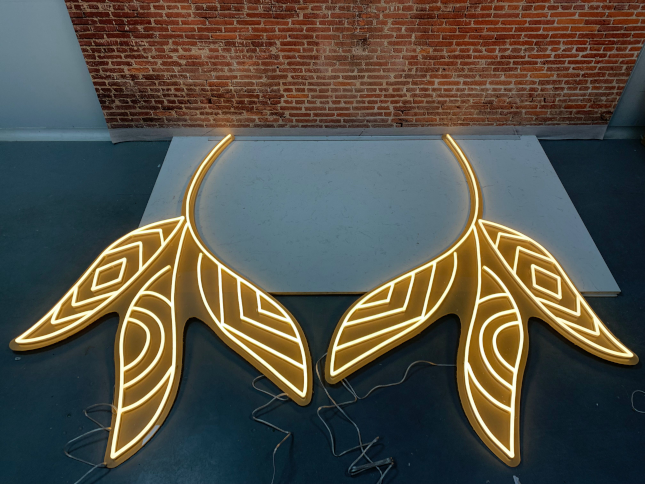 Custom Neon&reg; Serve up summer sign for tennis.com.au @australianopen