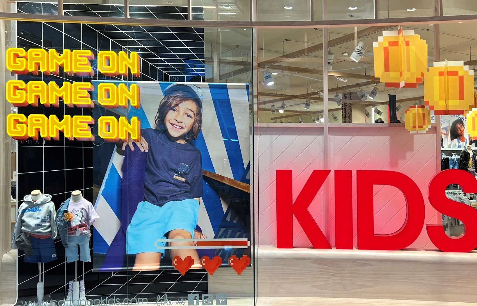 Custom Neon® animated window sign @cottononkids