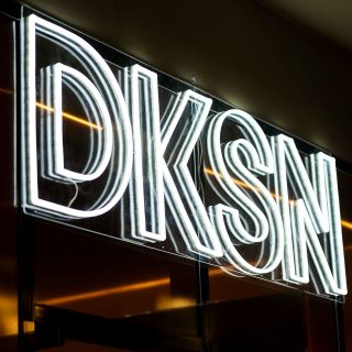 White Custom Neon® logo @dksn