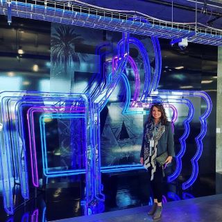 Facebook thumbs icon for @facebookLA made by Custom Neon® 