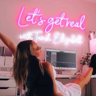 Social media influencer sign @tarahelizabeth by Custom Neon®