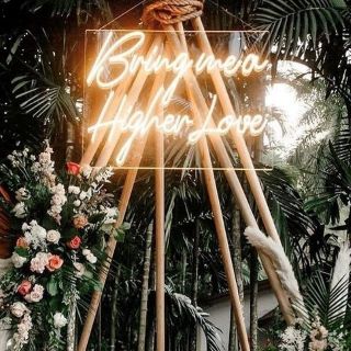 Custom Neon® wedding sign @vanessamorgan