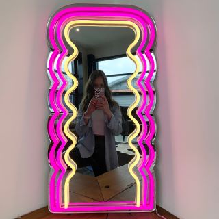 Pink & white 70's retro light-up mirror by Custom Neon®