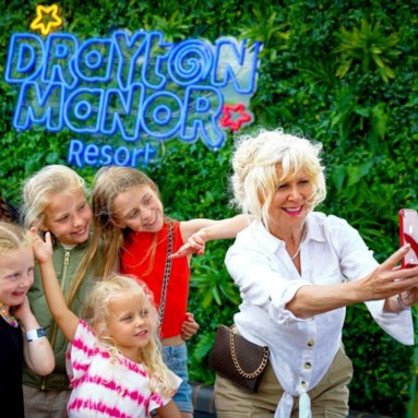 Custom Neon® Drayton Manor Resort weatherproof selfie backdrop @draytonmanor