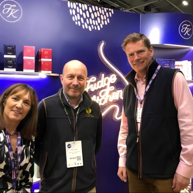 Custom Neon® tradeshow booth display sign @fudgekitchen @ife22