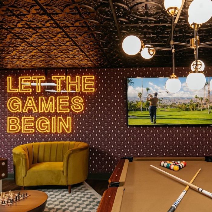 Bespoke Home Decor sign by Custom Neon® @somerleddesigns