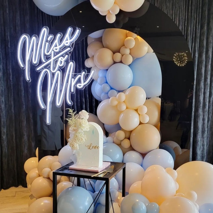 Custom Neon® quote sign wedding backdrop @decorandfiesta
