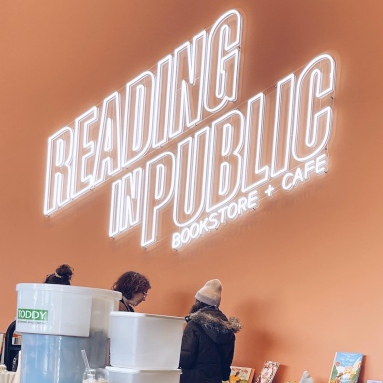 Large retail logo sign by Custom Neon® @readinginpublic