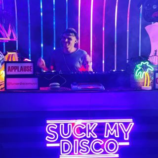 CUSTOM NEON® live show sign @suckmydisco @dan_bmusik