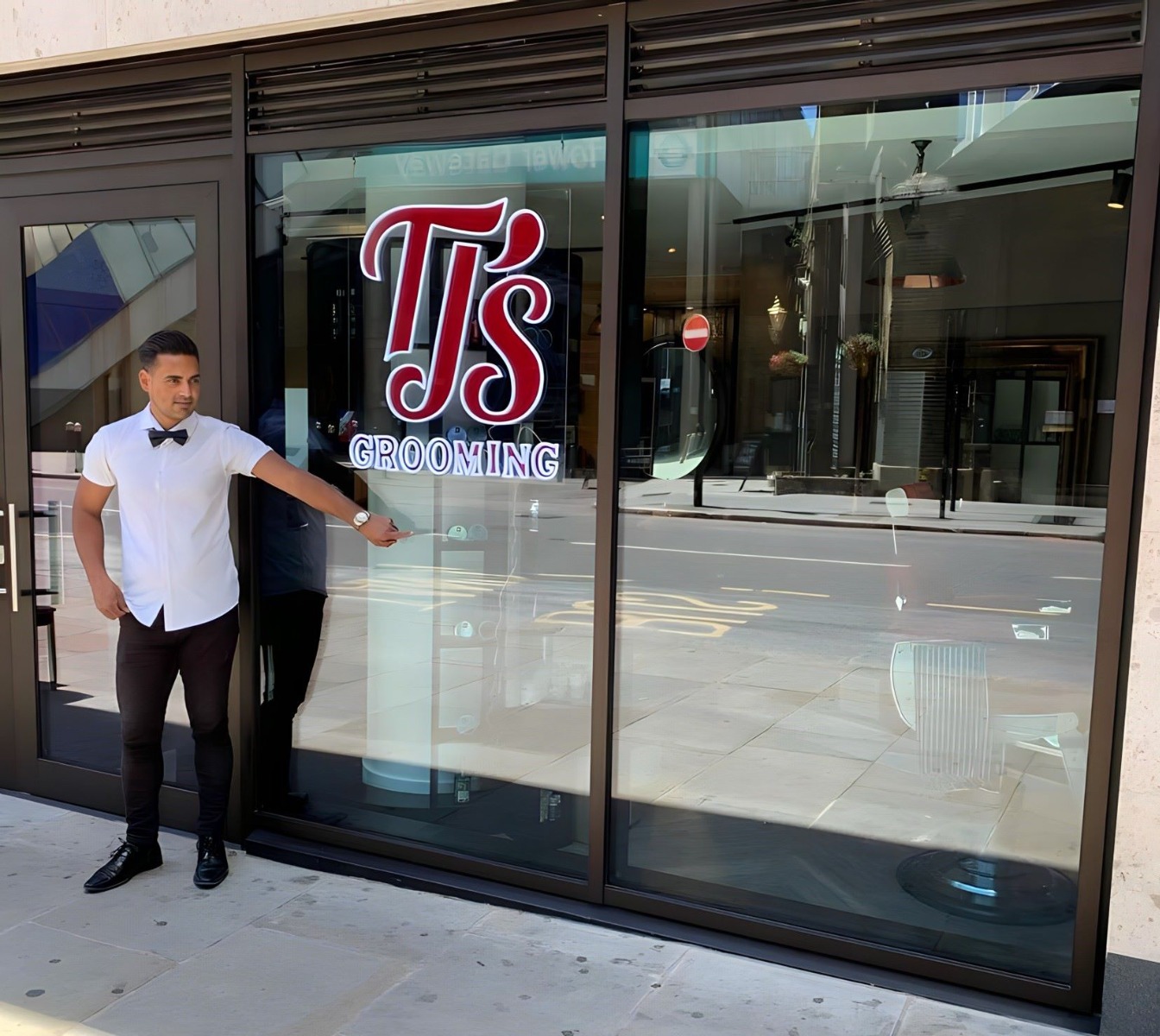 Custom Neon® logo sign @tjsgrooming