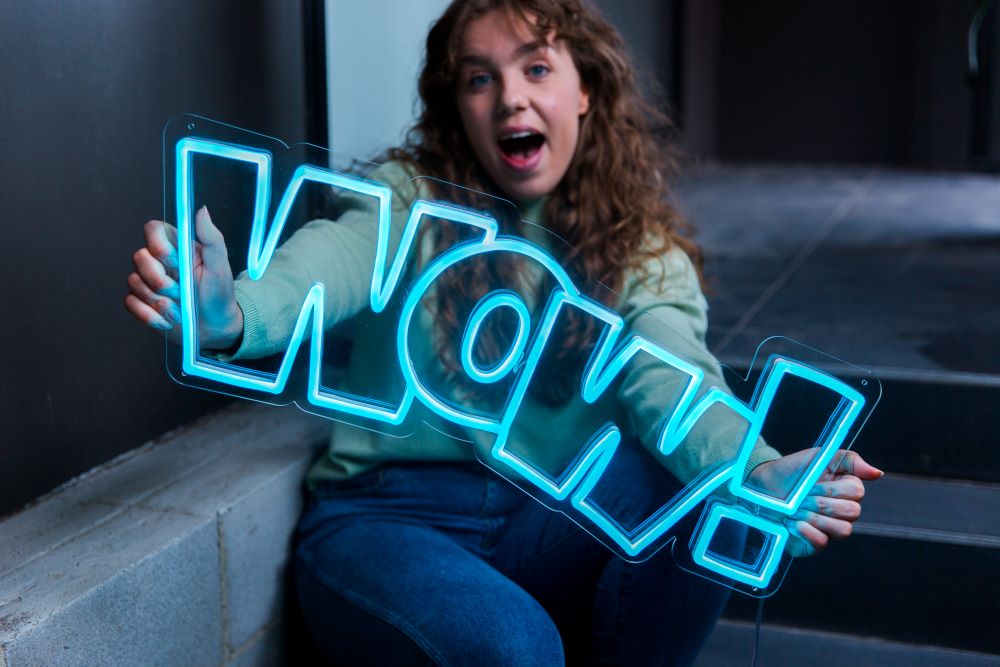 Custom Neon® WOW in tropical blue