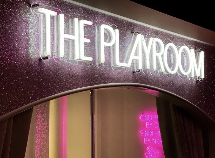 Custom Neon® directional and quote signs @zerogravitypoleuk